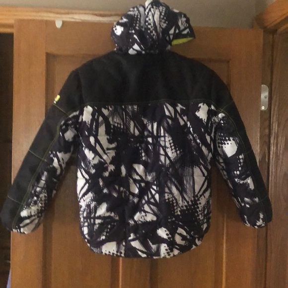 Boys winter jacket! - Picture 4 of 7